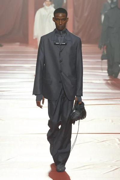 Look 49
